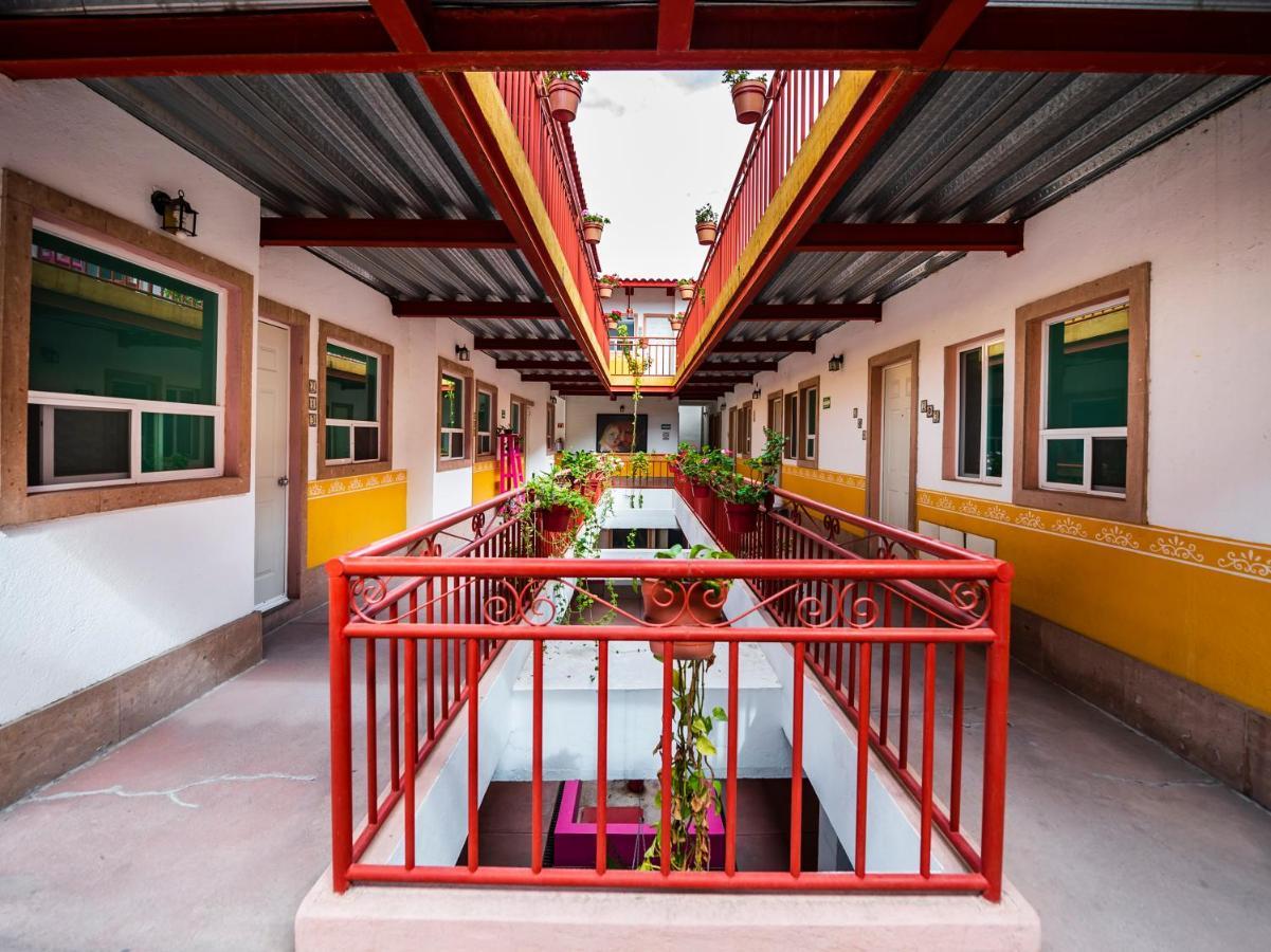 Itza Hotal & Cafe Hotel Queretaro Luaran gambar
